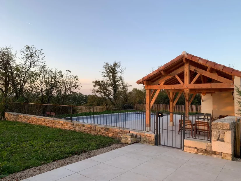 gîte-2024-_32_ piscine_coucher_soleil